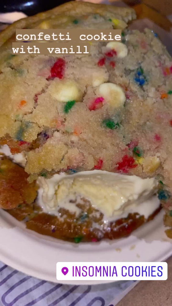 Insomnia Cookies