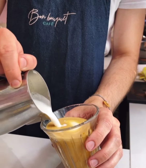 Bon Bouquet Café