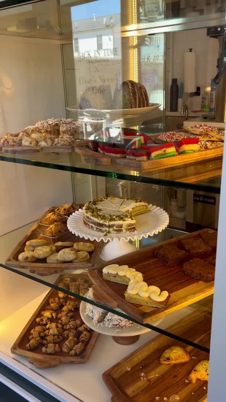 Elise’s Niece’s Cafe