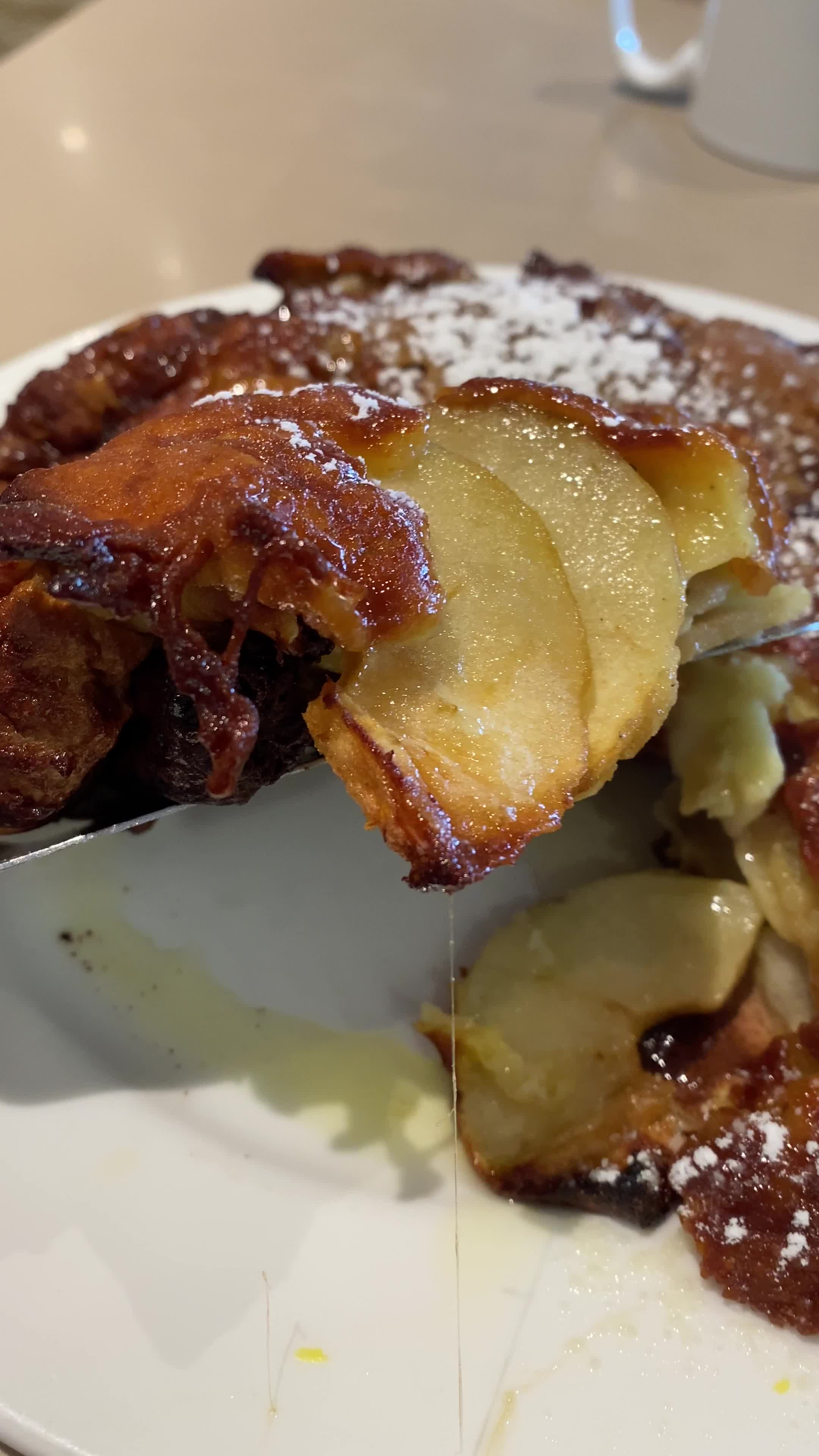 Elly's Brunch & Cafe (Cumberland Ave.)