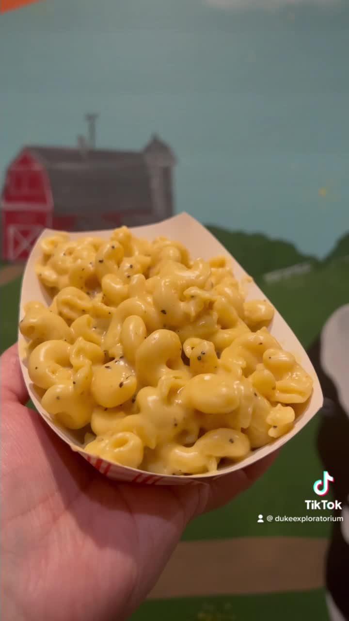 Roost Chicken & Biscuits