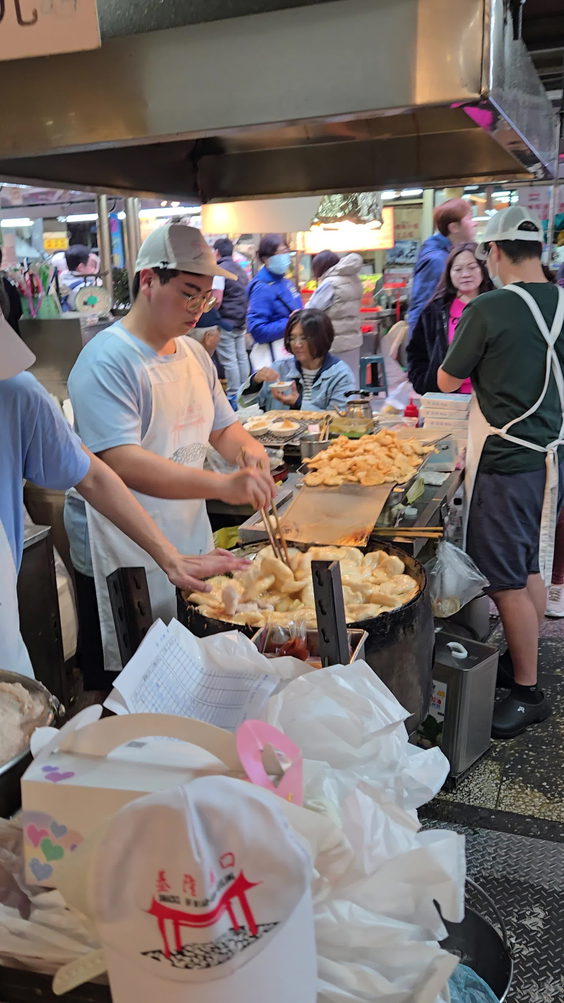 Keelung MiaoKou Night Market
基隆廟口夜市