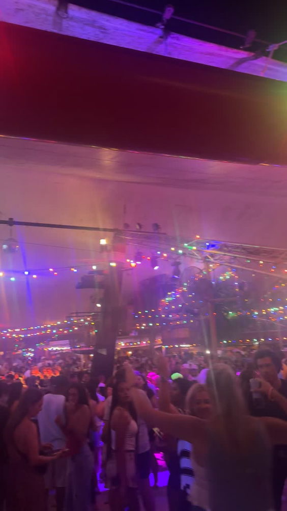 Seacrets Restaurant, Nightclub and Bar