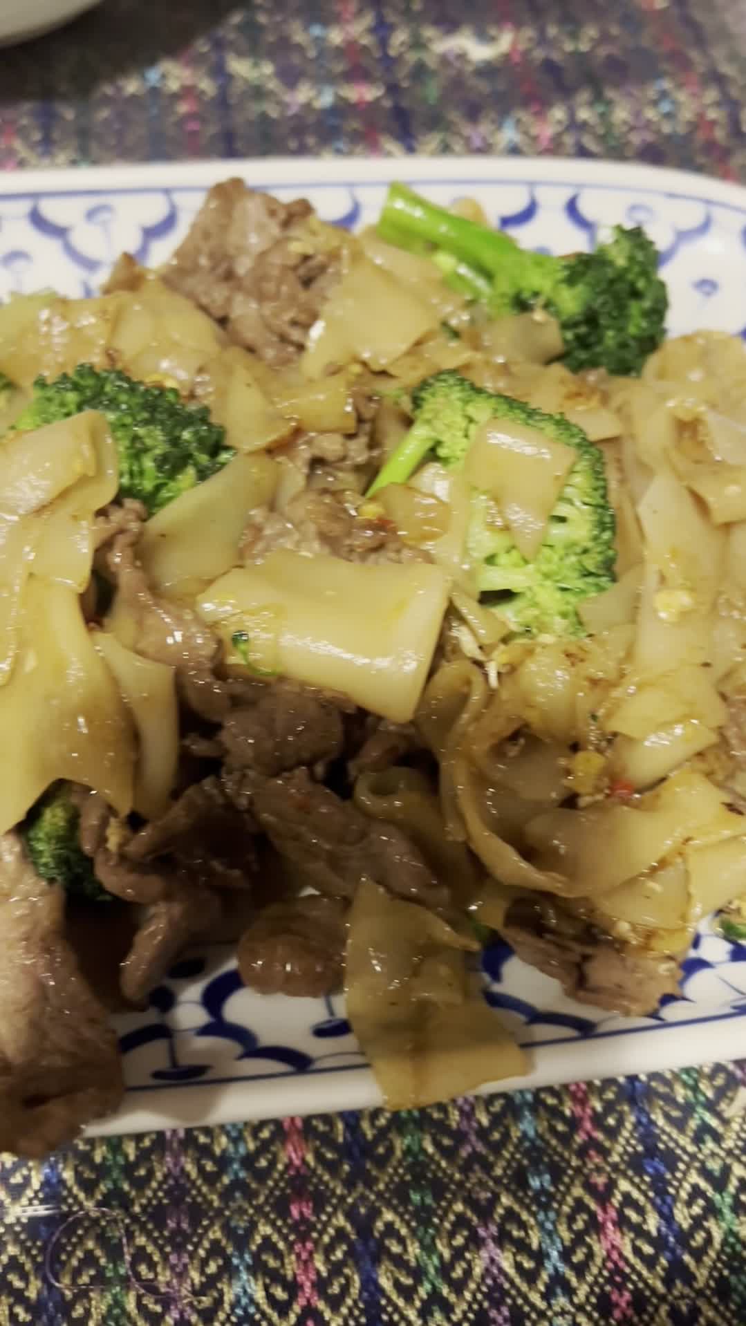 Video review of Siam Royal Authentic Thai