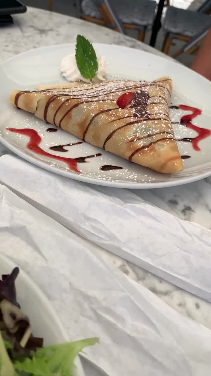 Video review of Sweet Paris