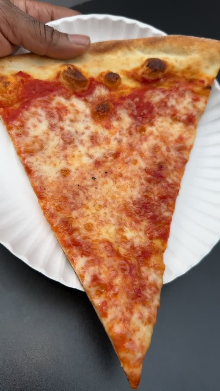 Video review of Joe's Pizza