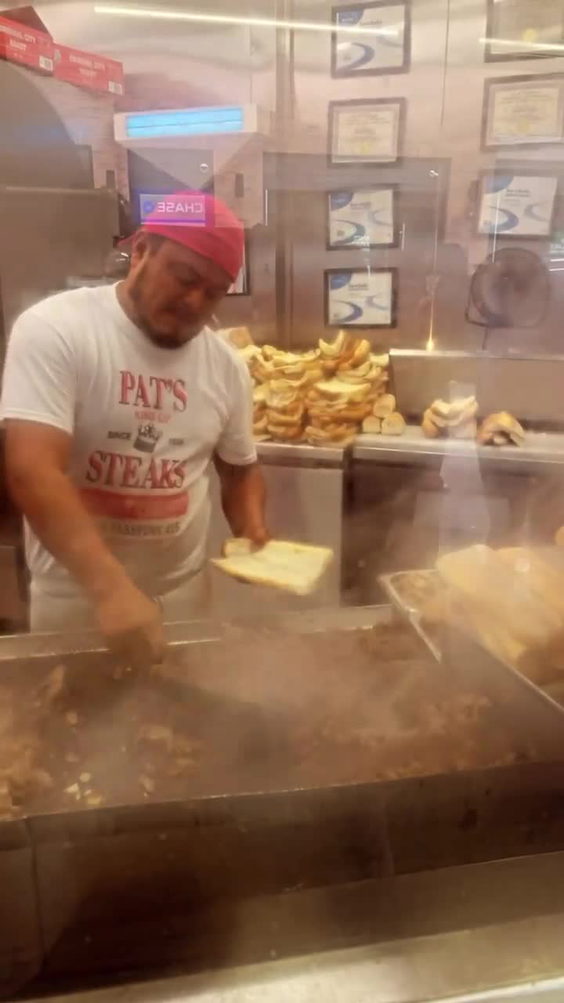 Pat's King of Steaks