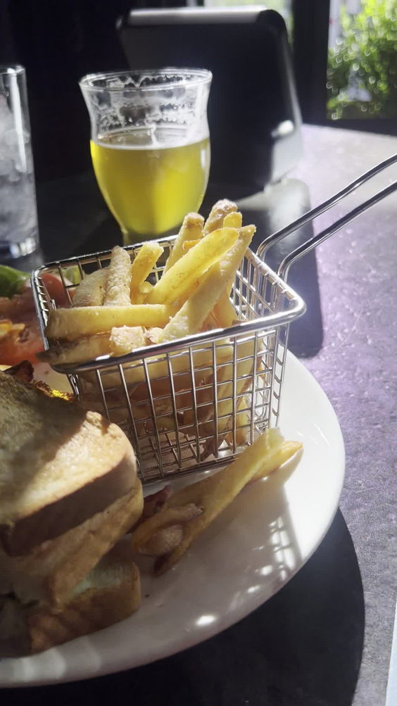 Yard House