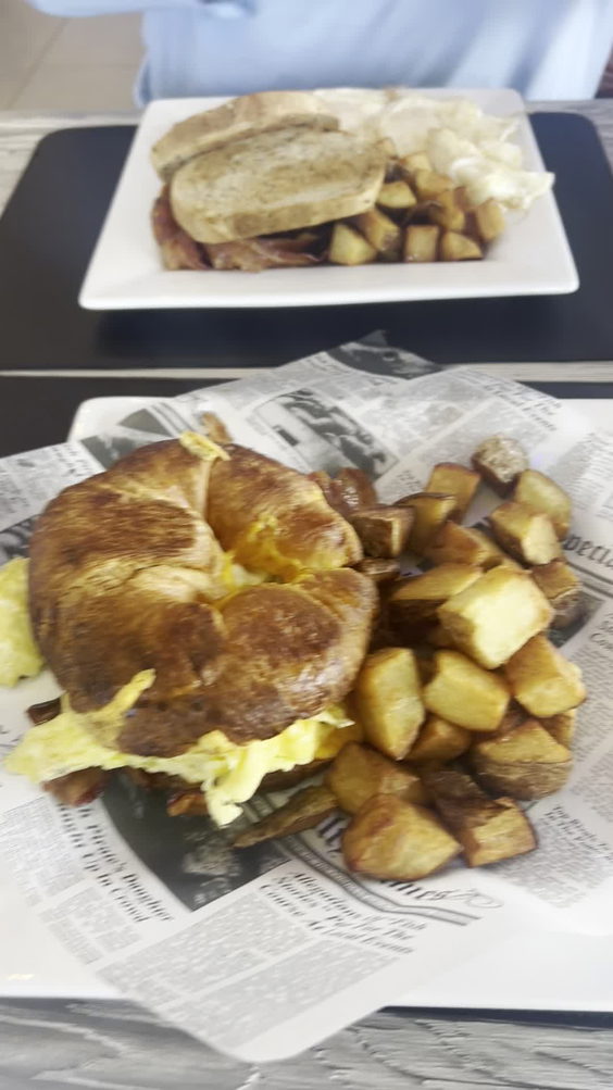 Nonna’s Bistro & Cafe