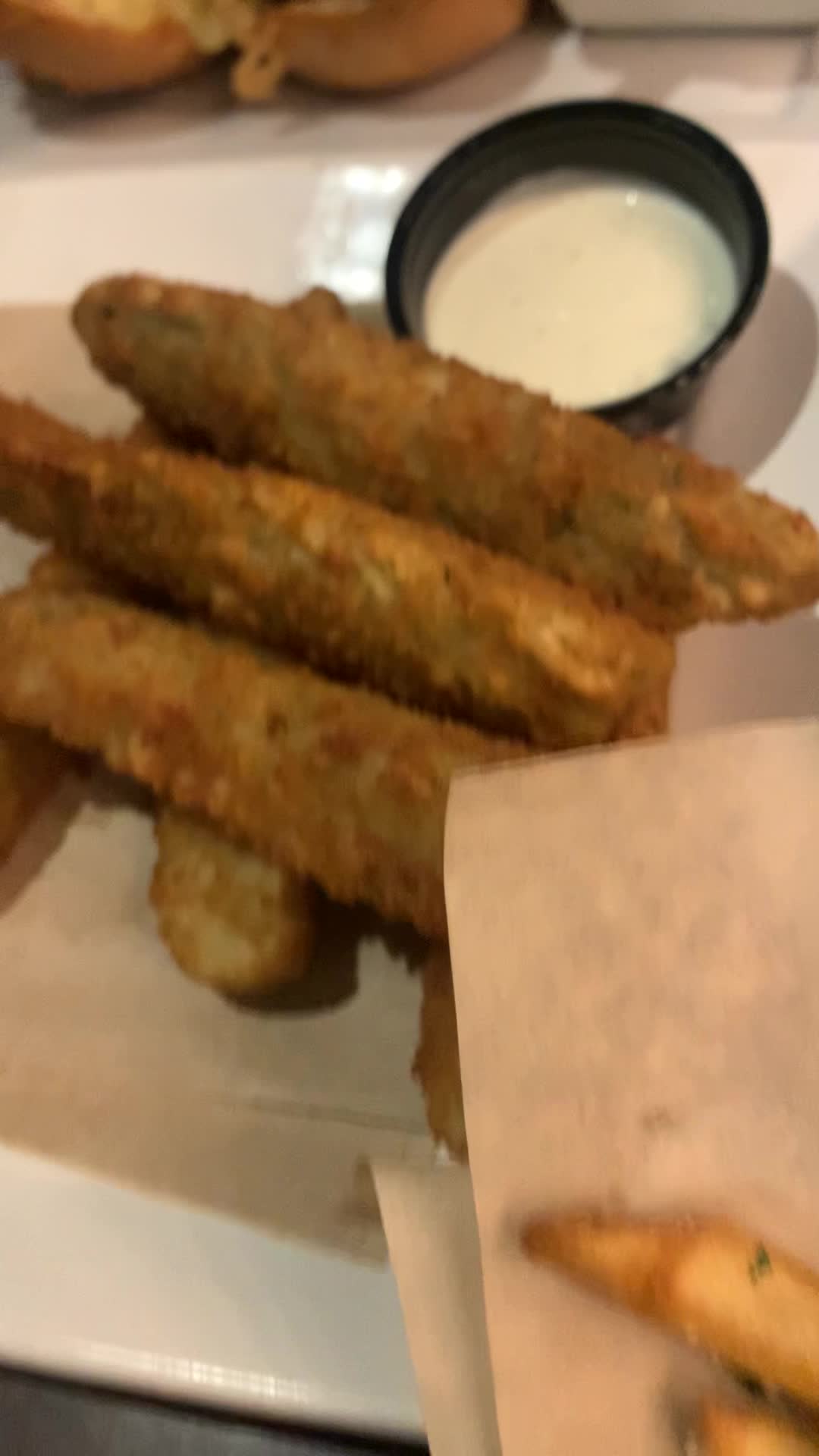 Deja Brew Bar & Grill