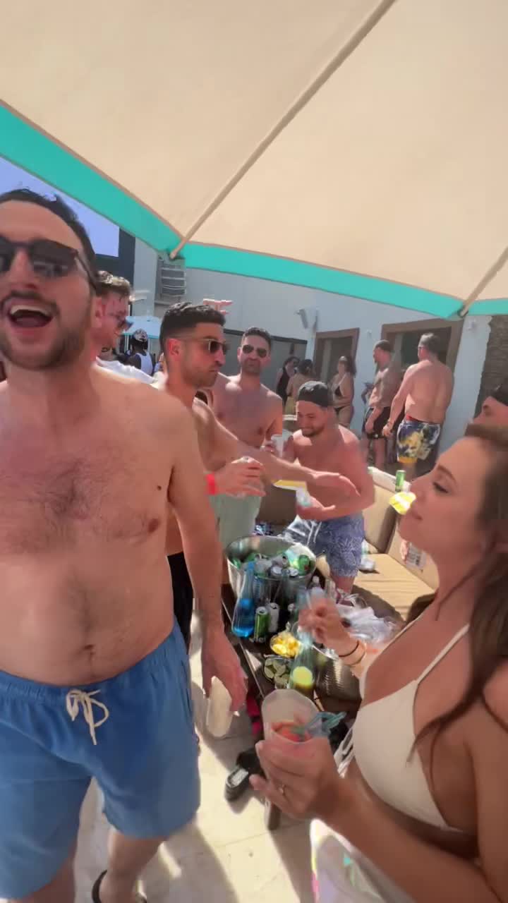 Daer Day Club