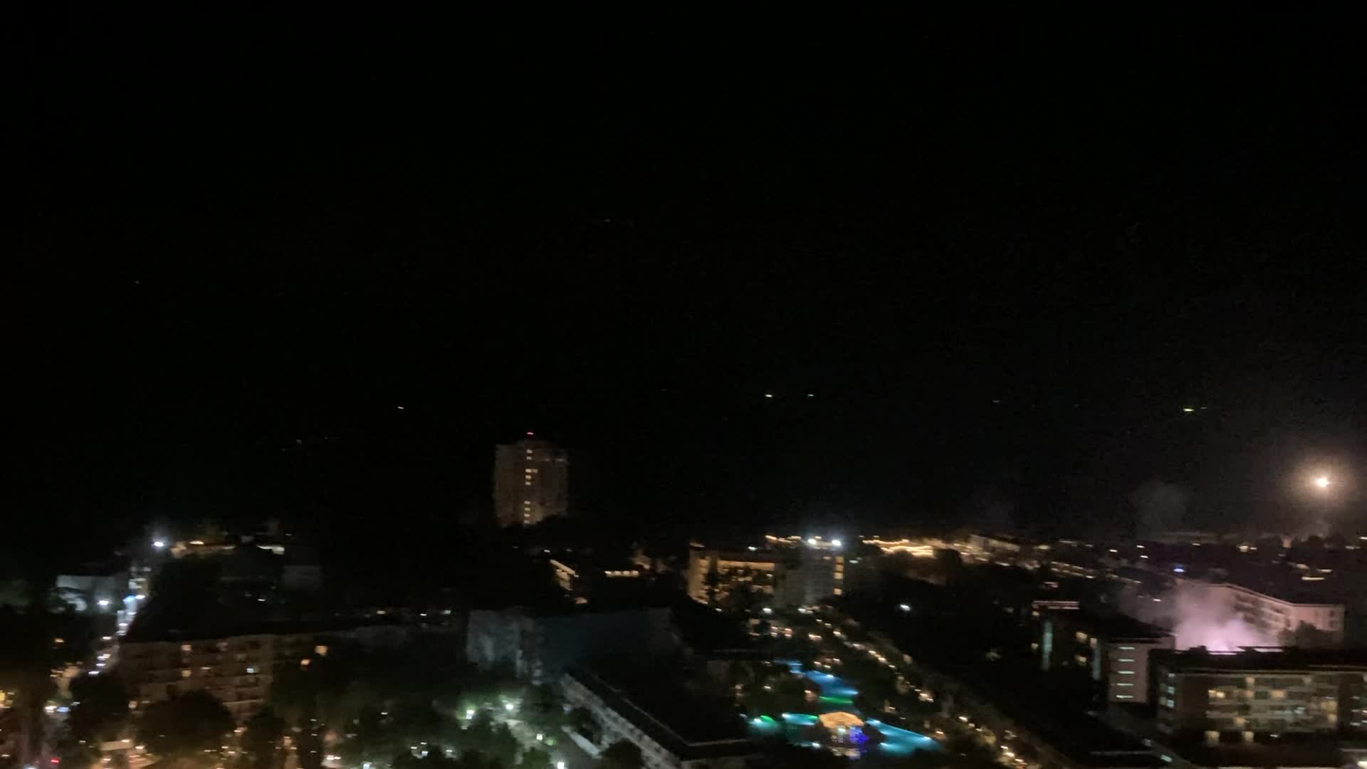 Pramong Restaurant (ห้องอาหารประมง)