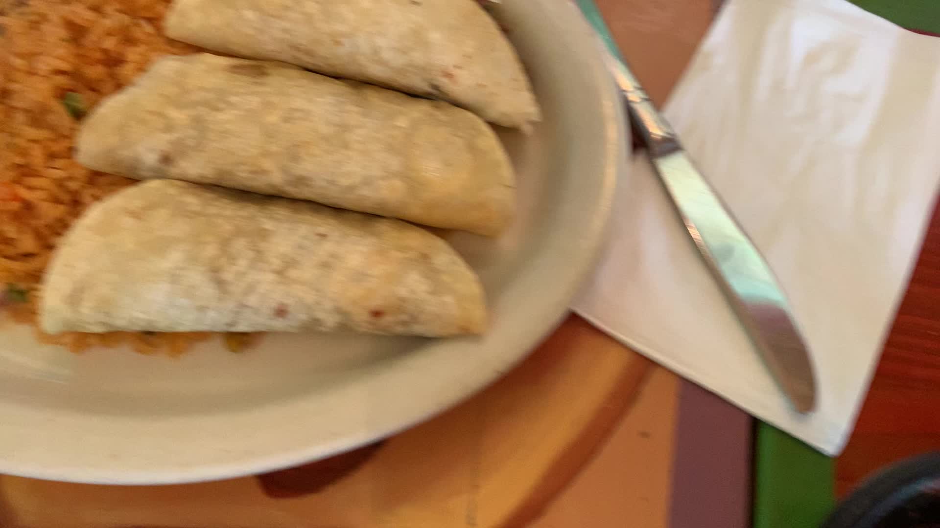Video review of La Cosina Mexicana