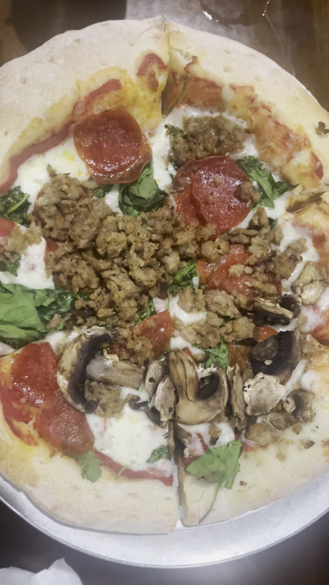 Video review of Oggi's Sports | Brewhouse | Pizza