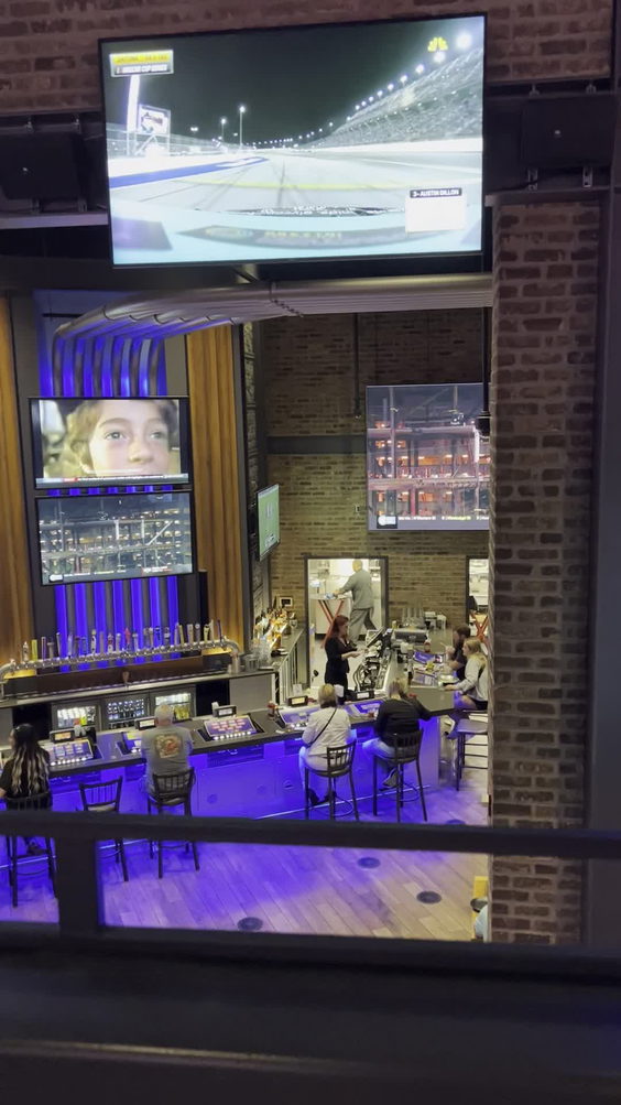 Dacey's Sports Bar