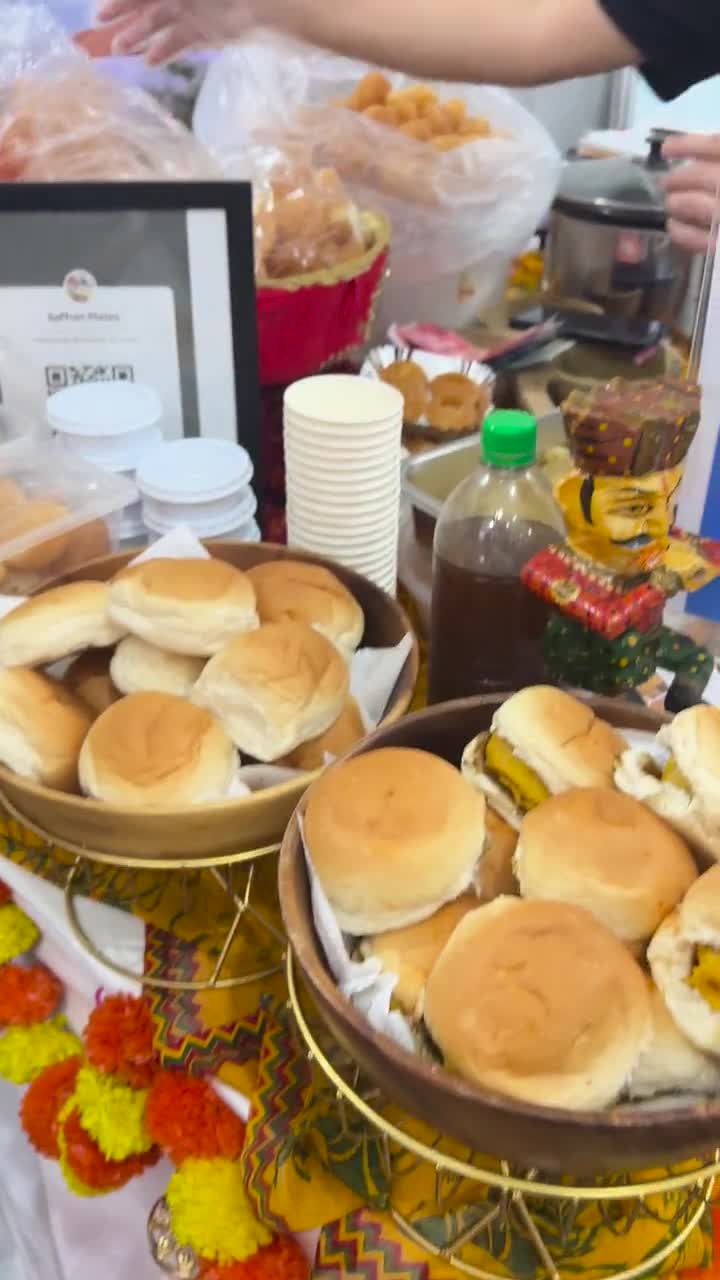 Video review of World Trade Center Tent