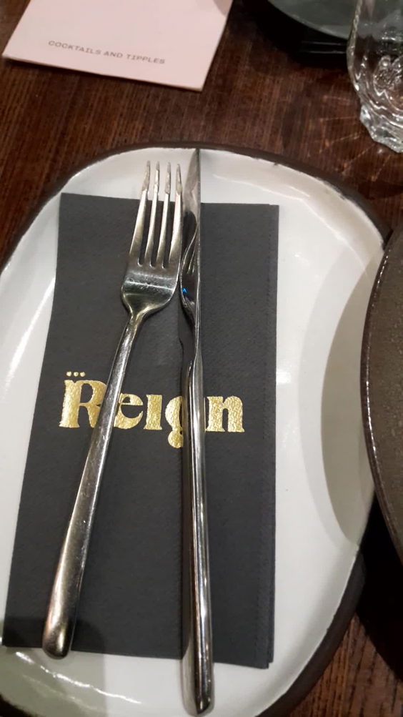 Saint restuarant
