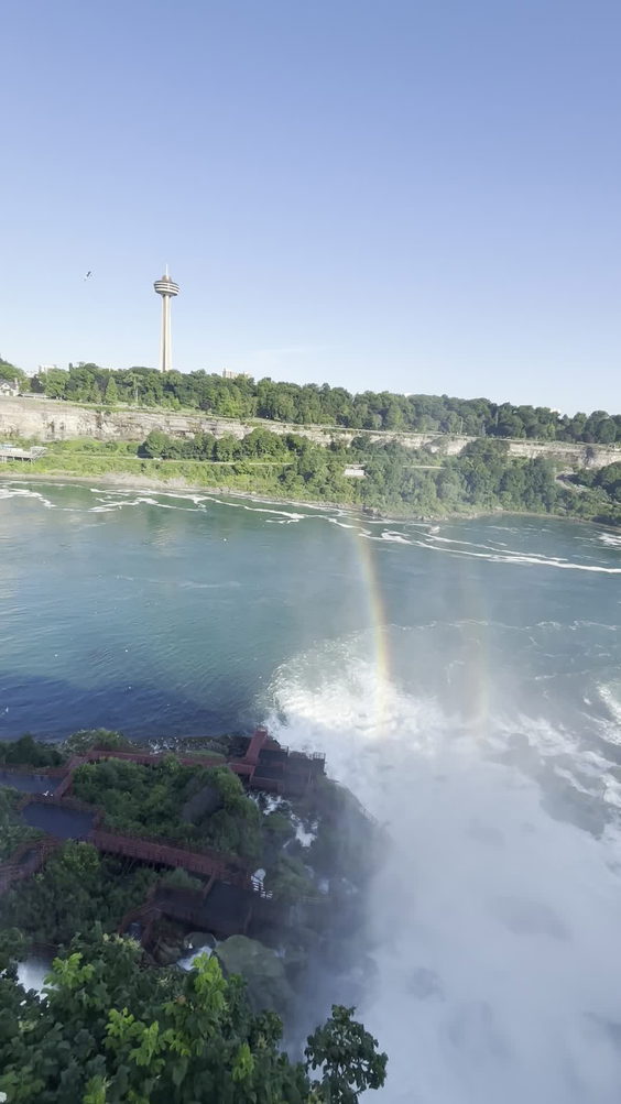 City Moment · Niagara Falls