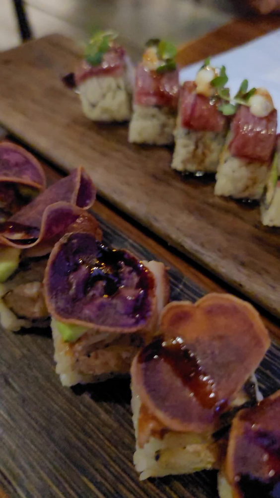 Azuki Sushi Lounge
