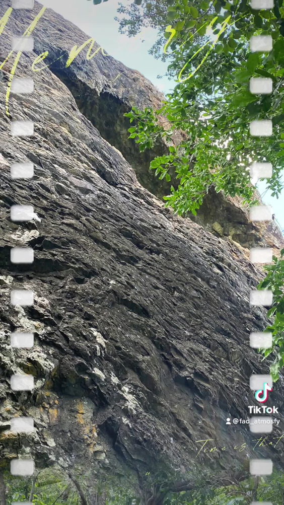 Western end mountain cave