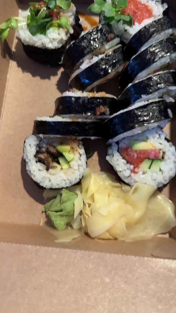 Soy's Sushi Bar & Grill