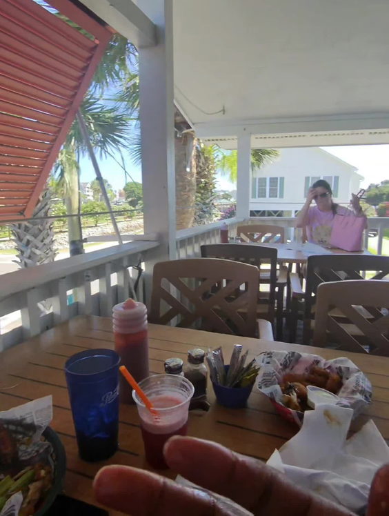 Hang Ten Grill