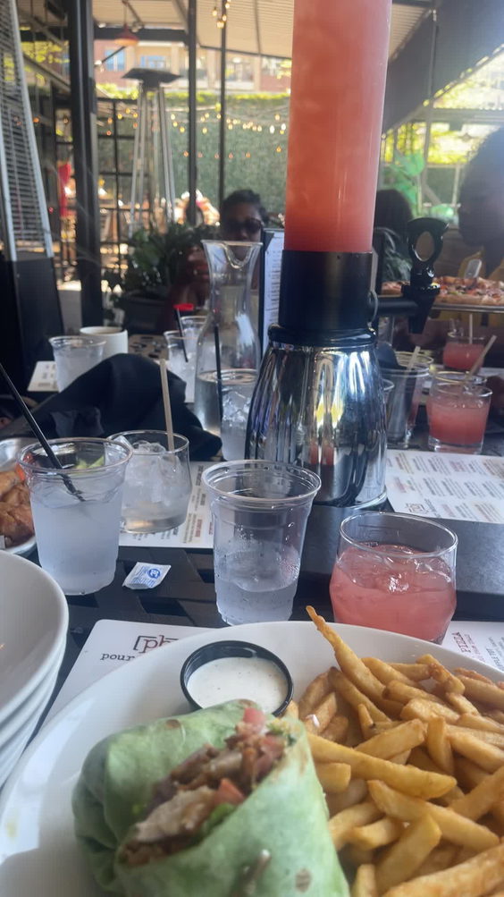 Pour Behavior