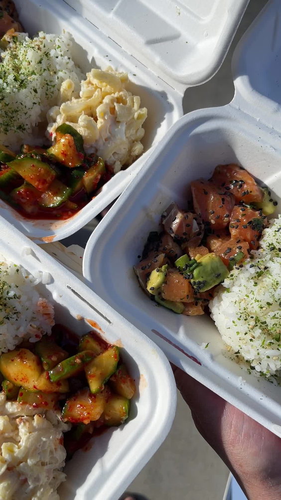 Island Blends Açaí and Poke