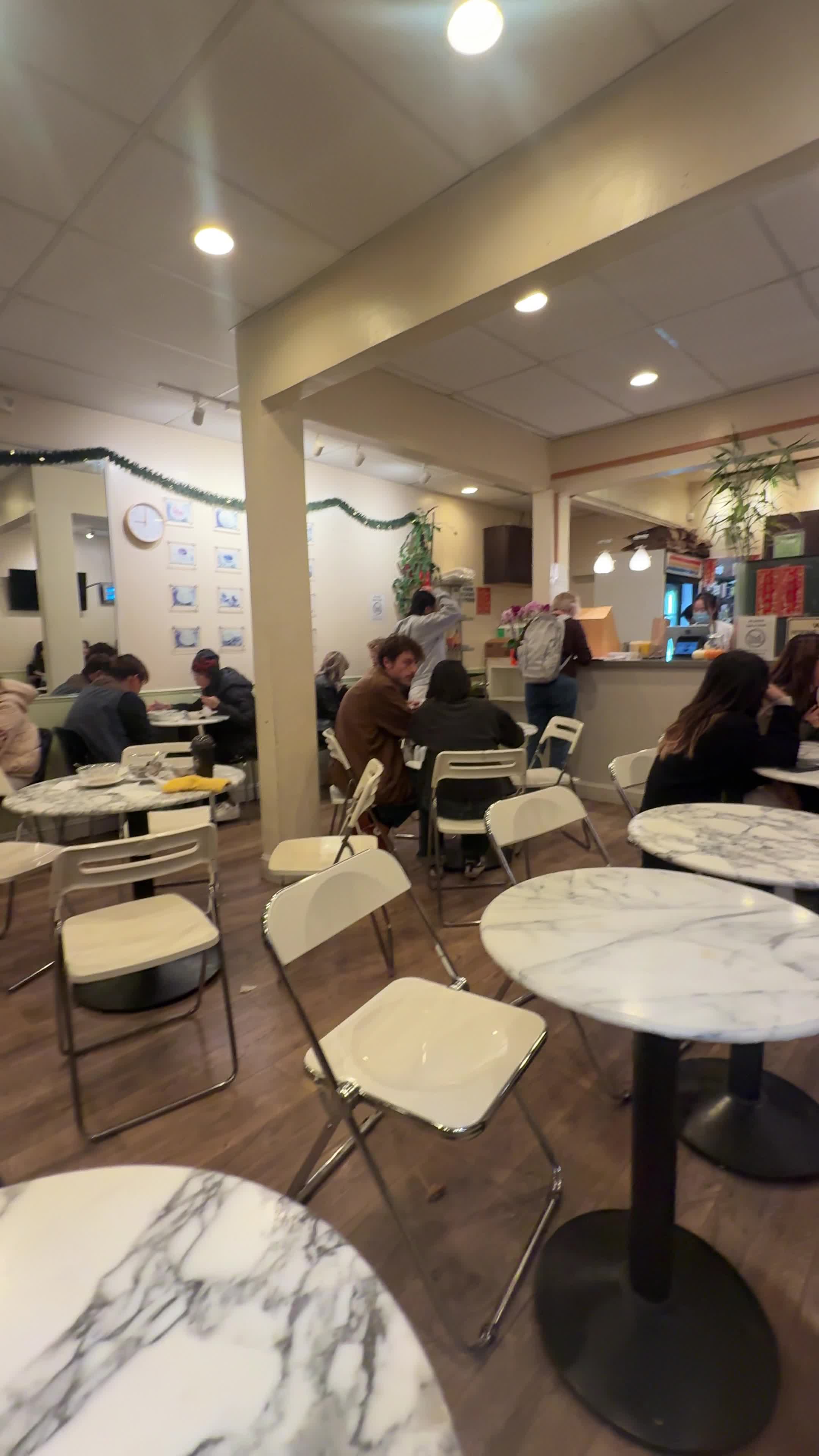 Video review of Golden Island Cafe