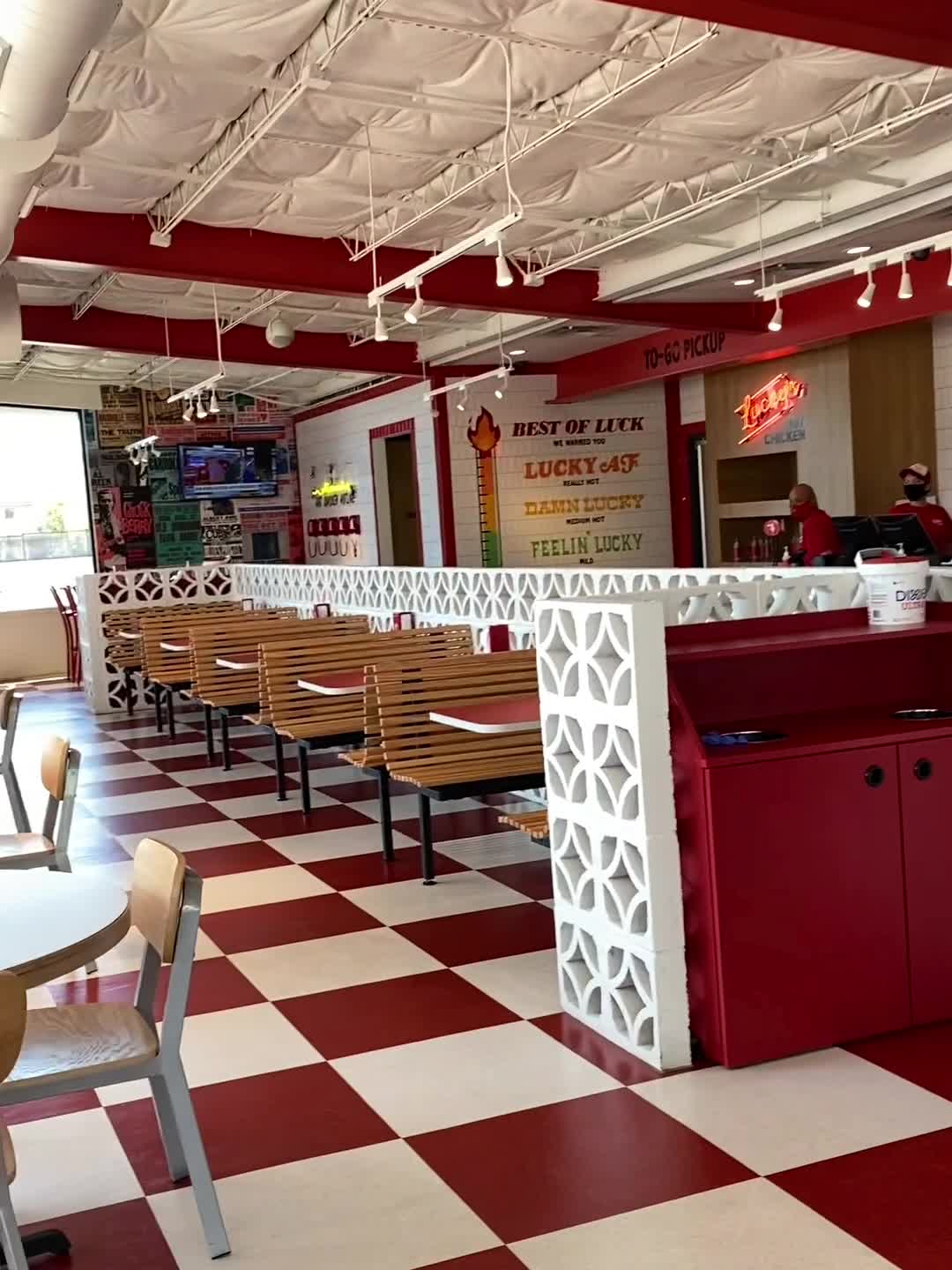 Video review of Lucky's Hot Chicken