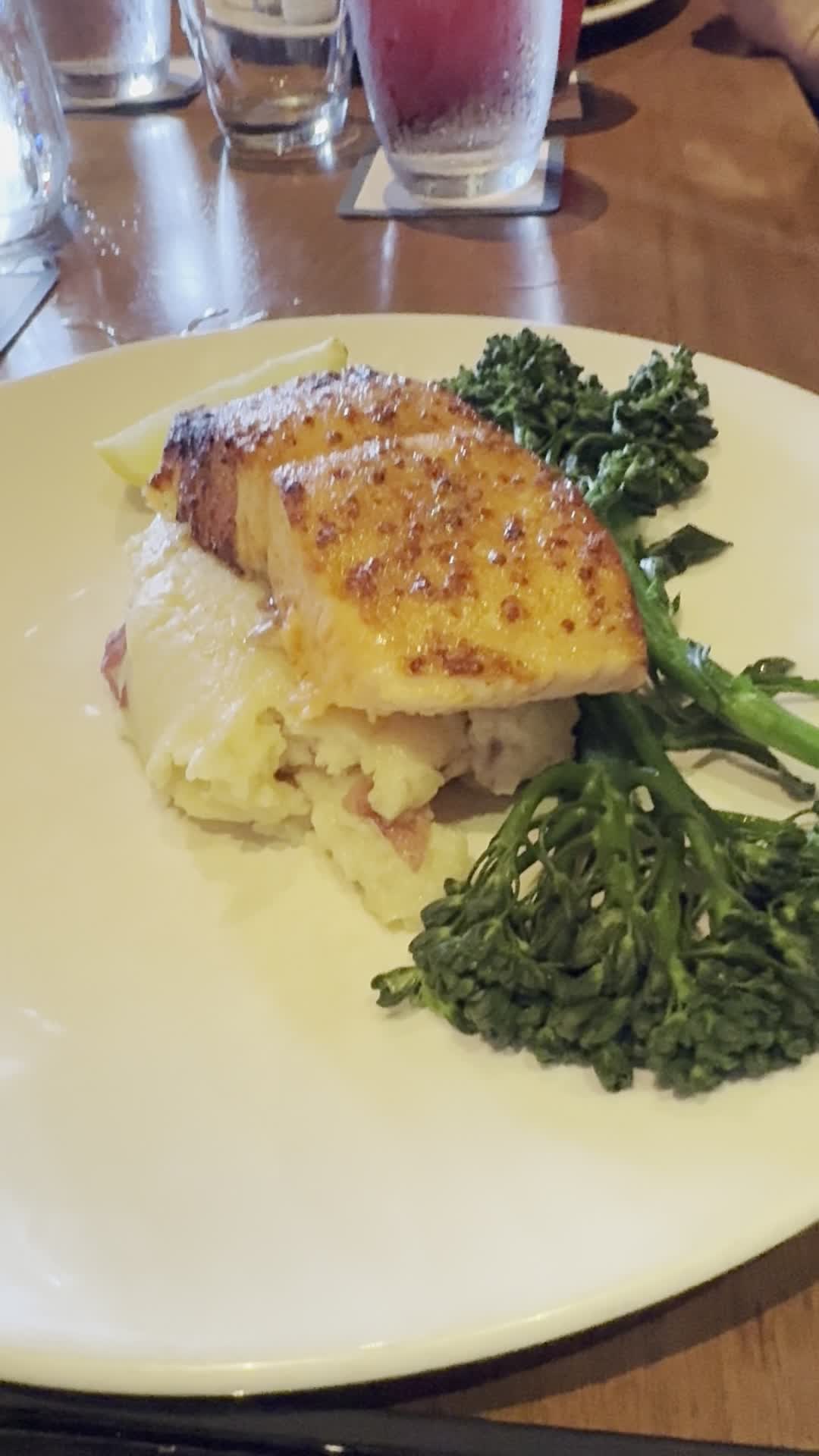 Video review of The Keg Steakhouse + Bar - Vaughan Mills