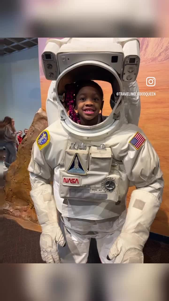 Video review of Great Lakes Science Center
