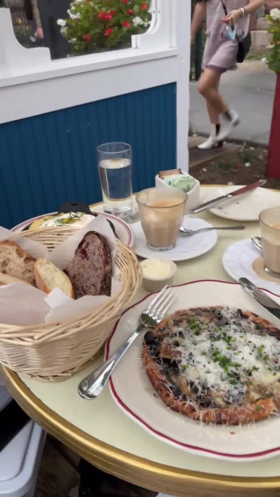 Le Diplomate