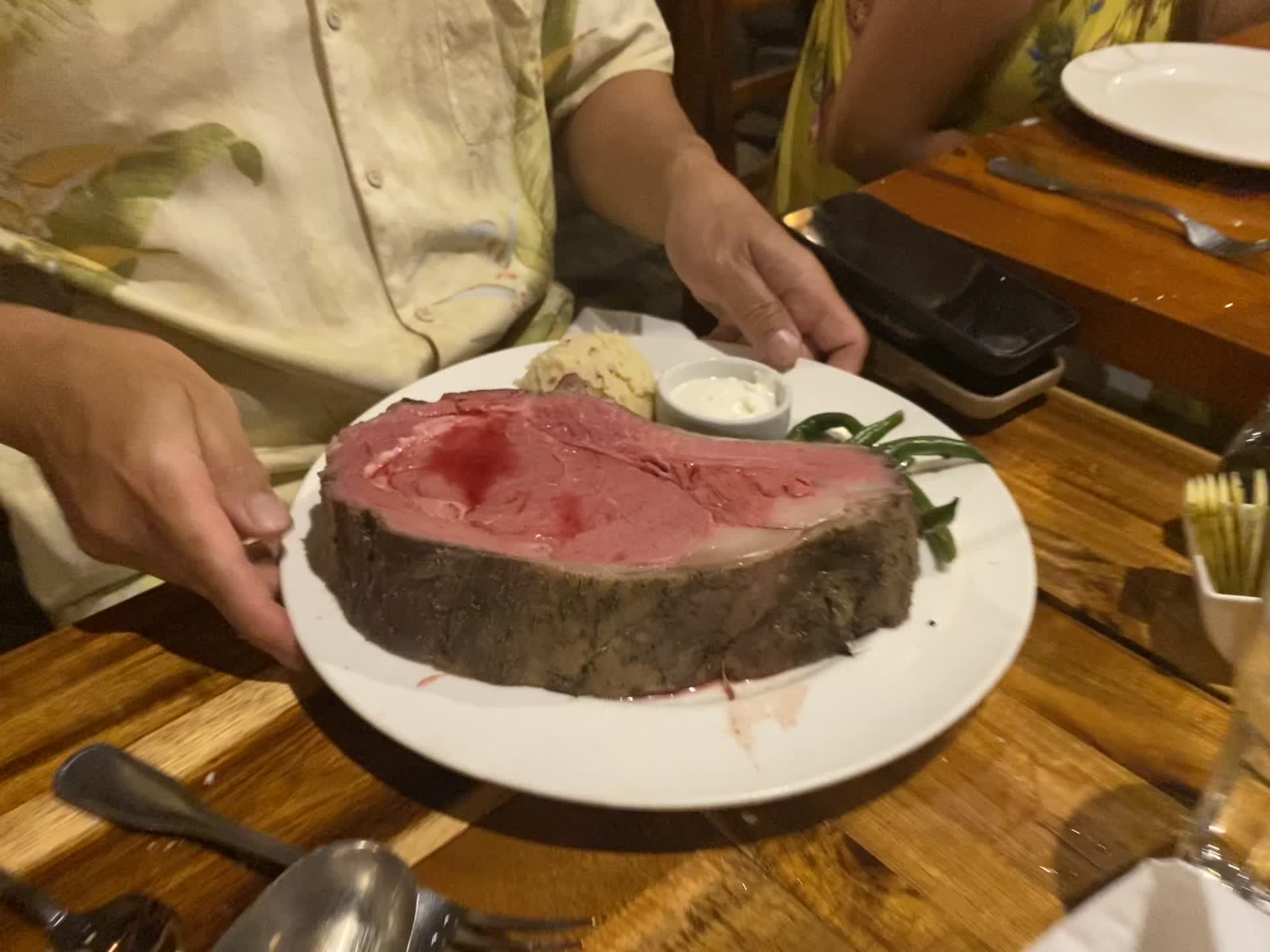 Haleiwa Joe's At Haiku Gardens