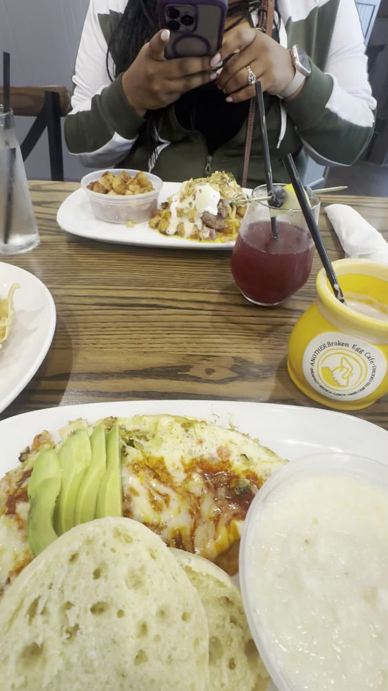 Another Broken Egg Cafe