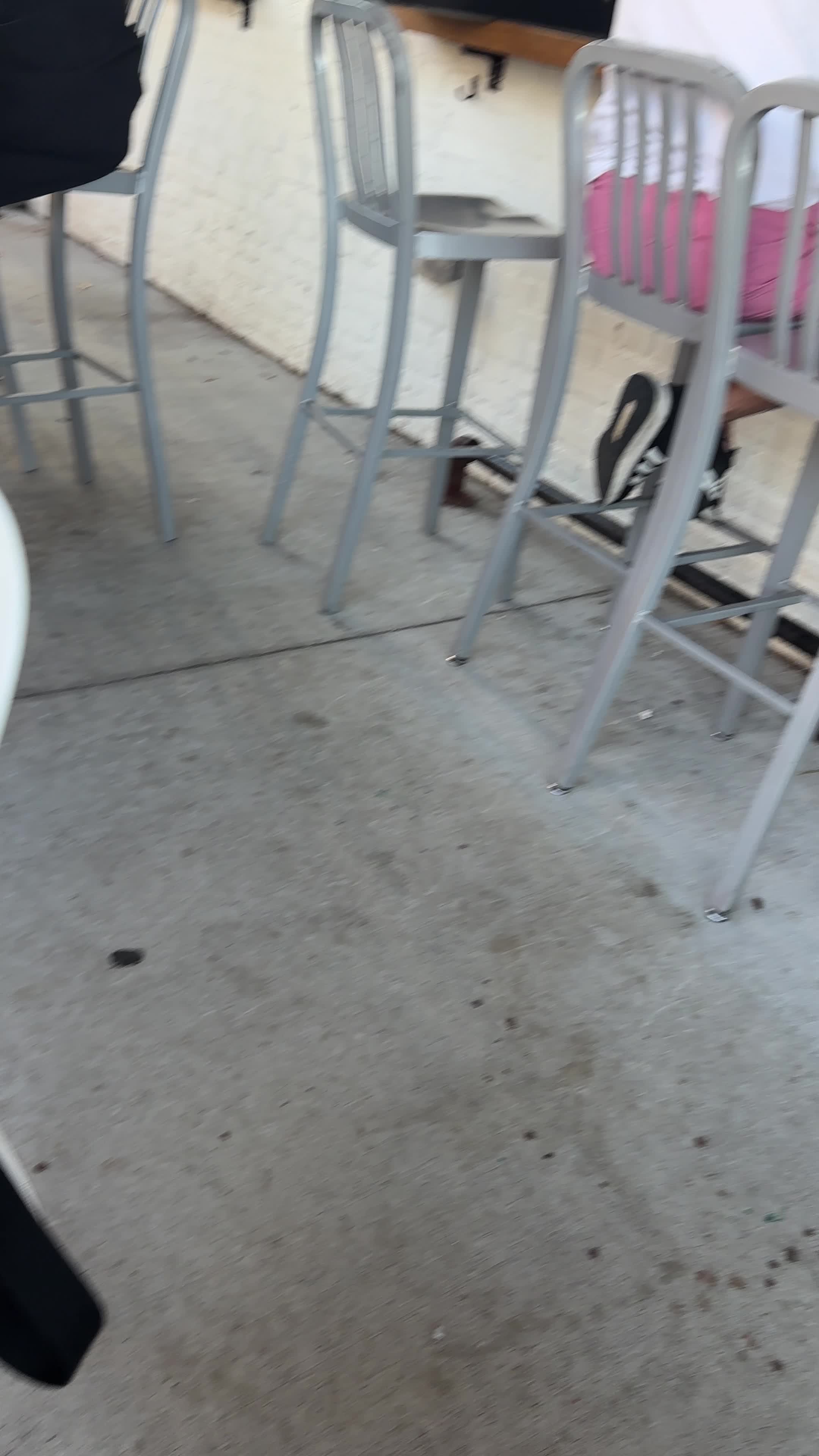 BAR{n}: booze {n} bites