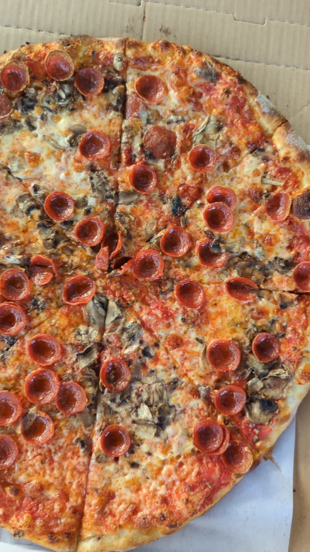 Secret pizza