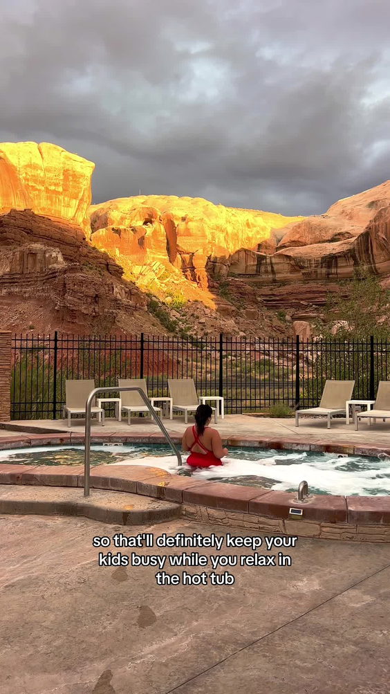 Bluff Dwellings Resort