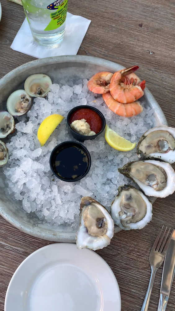 Pearlz Oyster Bar