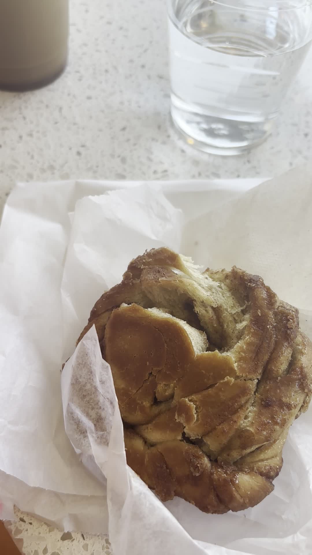 Video review of Sugar & Twine