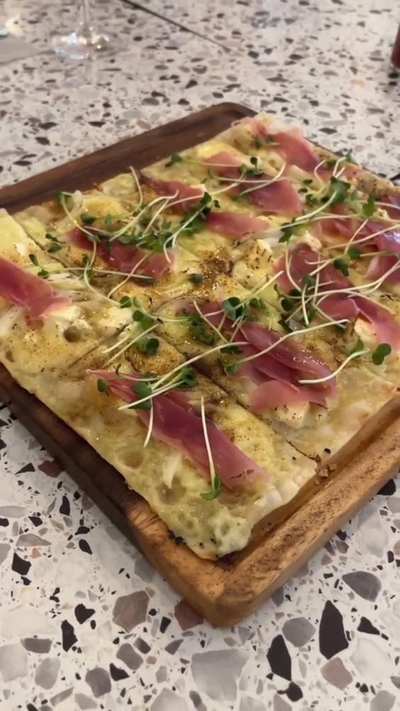 LOTS'A PIZZA