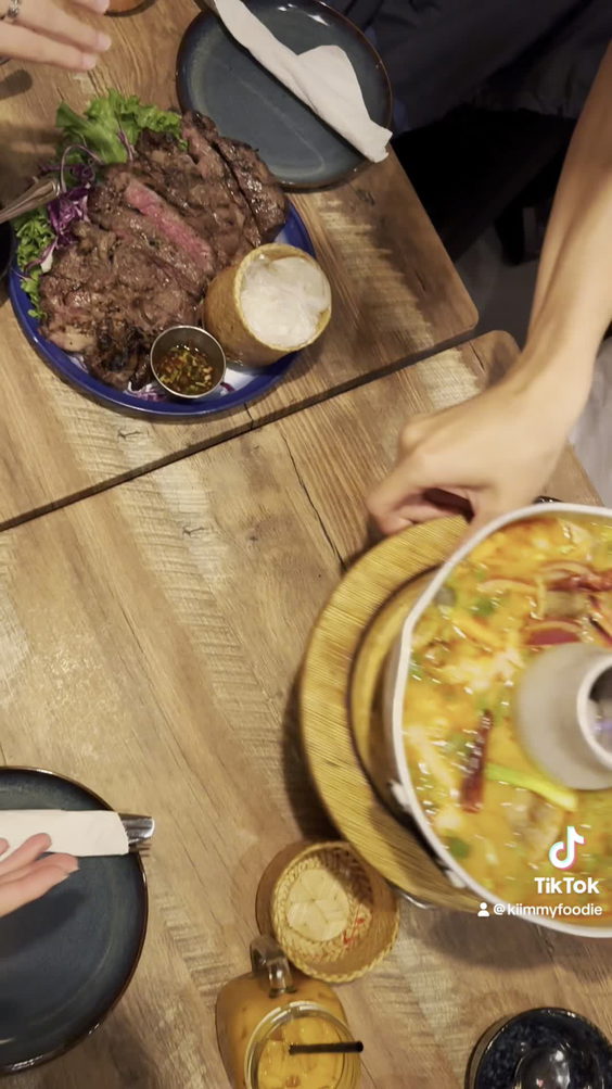 Thonglor