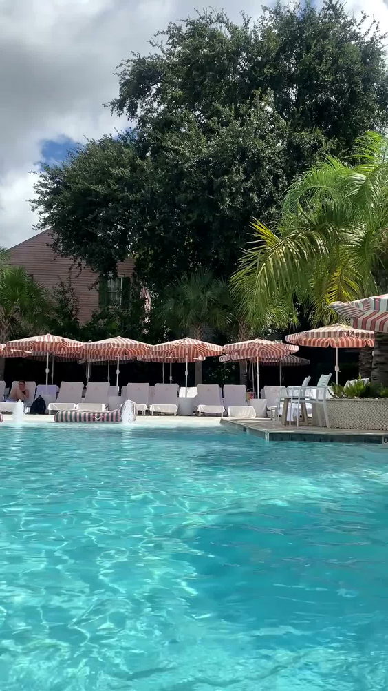 Garden District Hotel