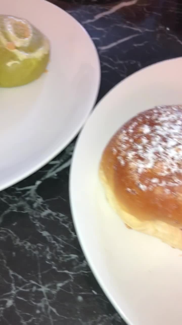 Video review of Tous Les Jours