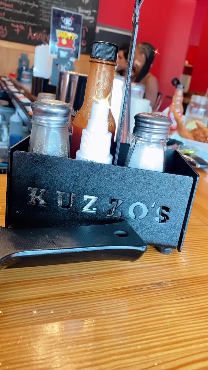 Video review of Kuzzo's Chicken & Waffles