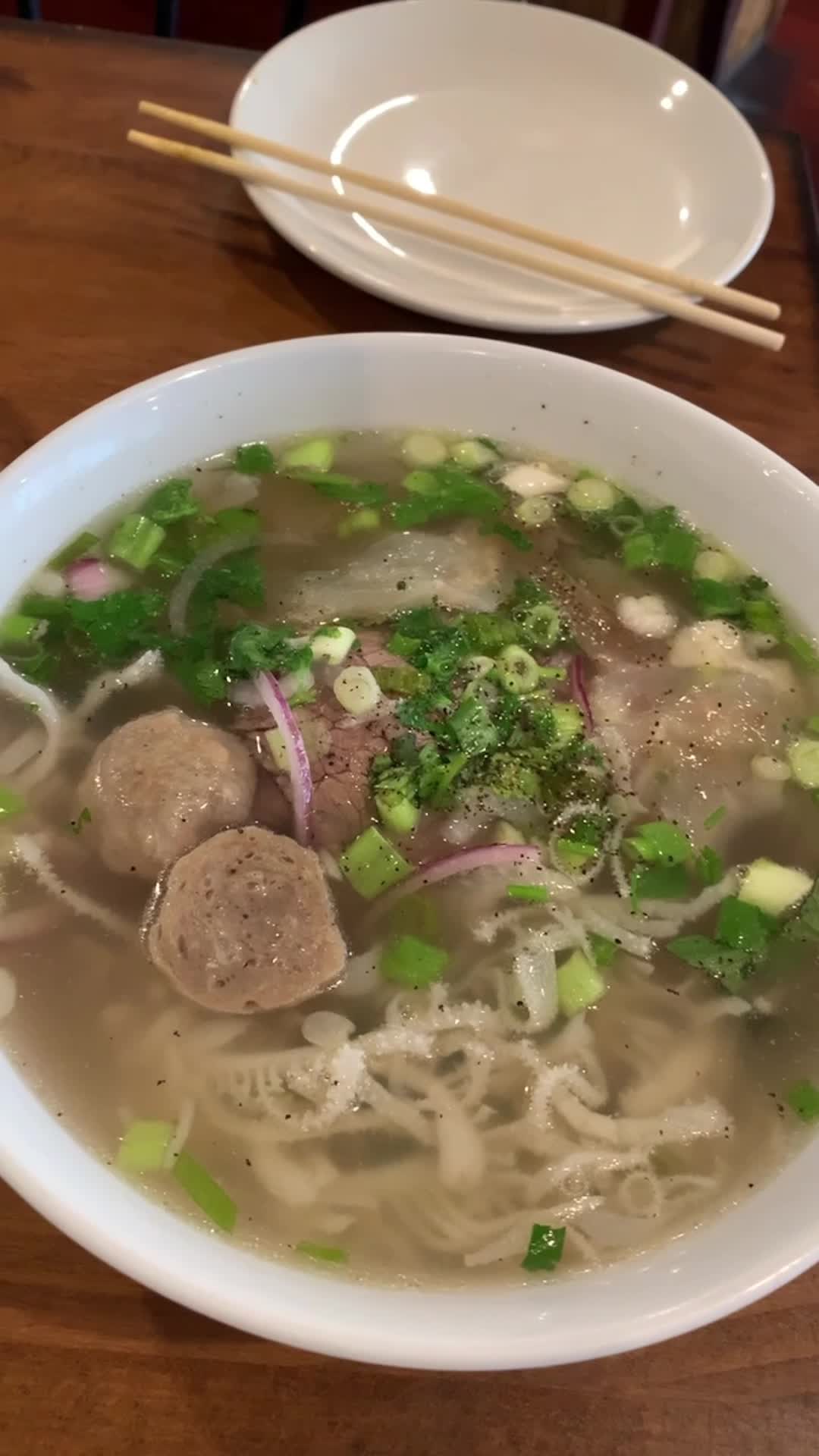 Video review of Saigon Kitchen