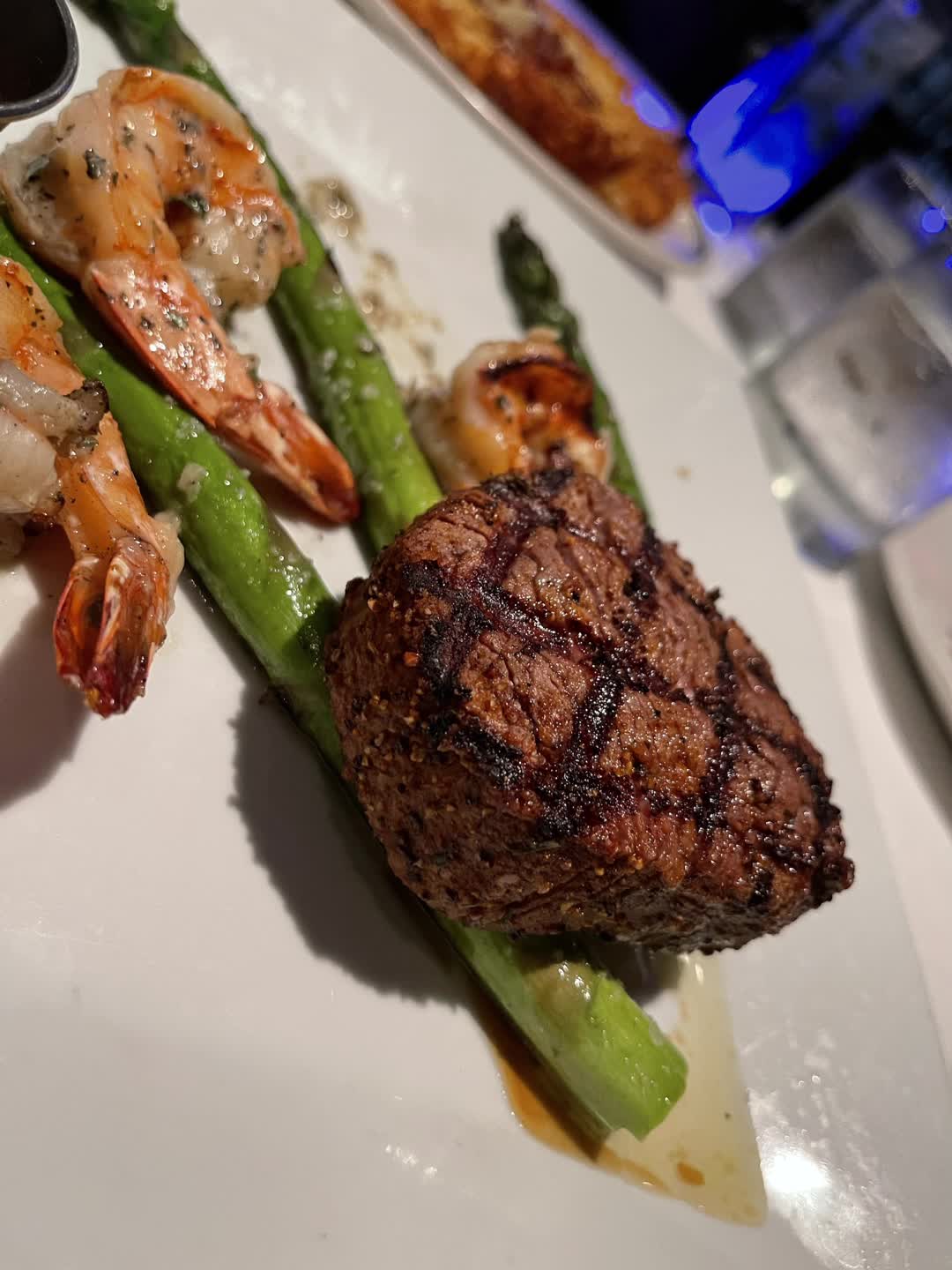 Video review of The Oceanaire Seafood Room