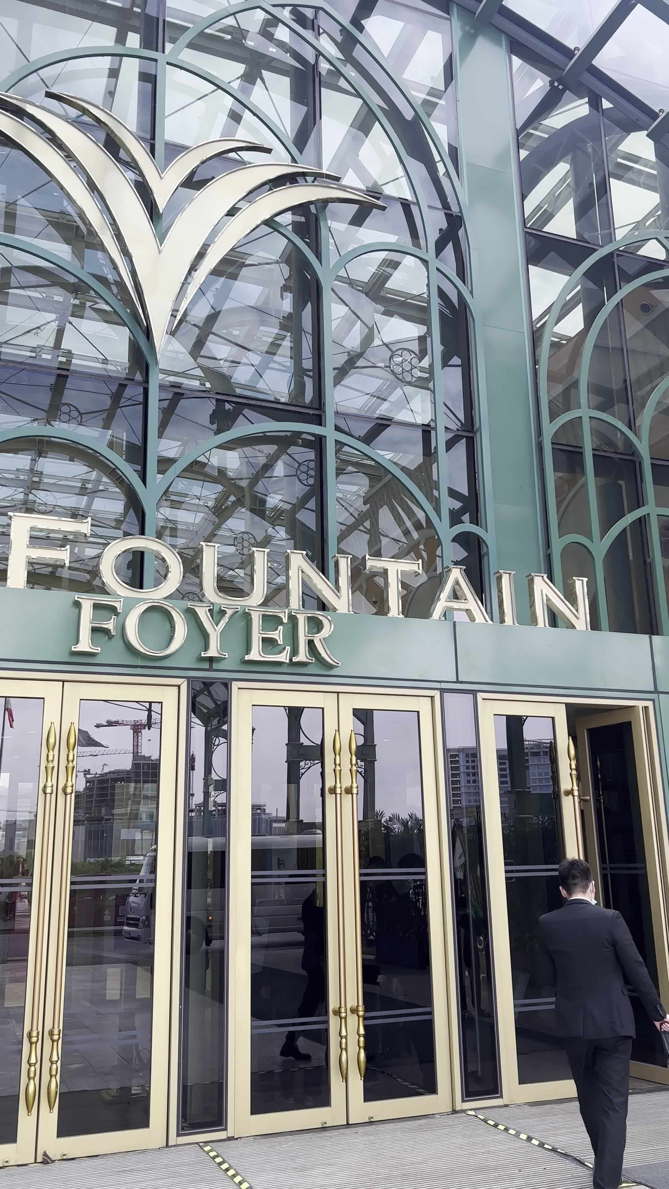 Okada Manila - The Fountain Foyer