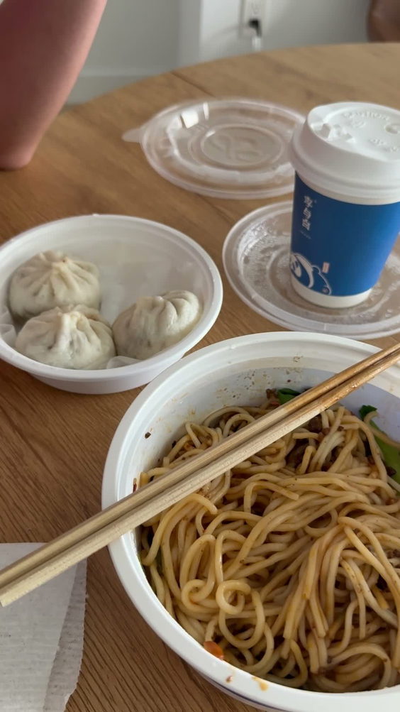 Lee & Bai Buns and Noodles