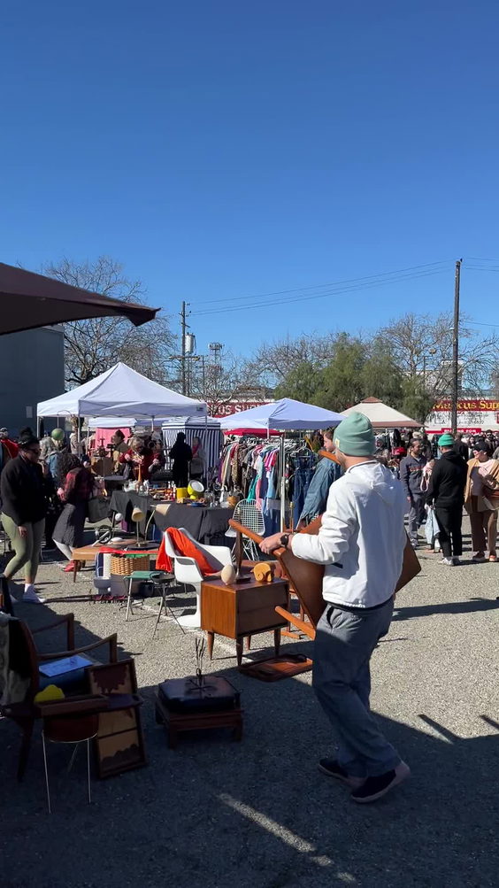 Oakland Vintage Market